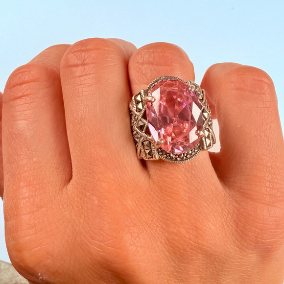 Vintage Large 21 CT Pink Cubic Zirconia CZ & Marcasite Sterling Silver 925 Ring - Picture 7 of 10